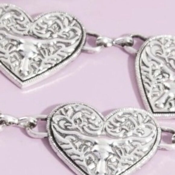 Intricate Bull Head Heart Chain Belt - Picture 2 of 3